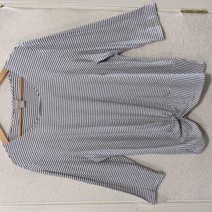 Chico's size 3 (xl) 3/4 sleeve t-shirt, black and white, knot detail